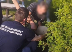 Труп пенсионера с перерезанной шеей нашли под Воронежем 