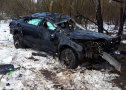В Воронежской области водитель «Шкоды» разбился, перелетев через земляной вал
