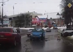 Воронежец снял на видео, как в Женский день автомобилистка ждала «гаишников»