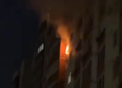 Опубликованы страшные кадры пожара в воронежской многоэтажке