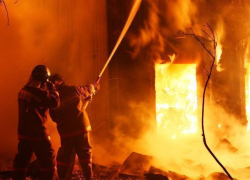 Трое мужчин сгорели из-за сигареты в жилом доме в Воронежской области