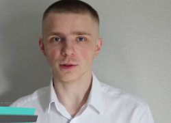 Трактористу из Воронежа вручили ключи от квартиры за работу на комбинат благоустройства 