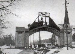 Выкололи глаза портрету Николая II: как воронежцы встретили Февральскую революцию