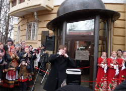 Сергей Безруков 11 лет назад открывал Музей Сергея Есенина в Воронеже