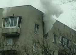 Пожар в воронежской квартире с пострадавшими попал на видео