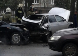 Жесткое ДТП на Левом берегу Воронежа спровоцировало огромную пробку