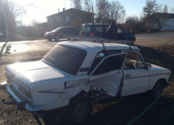 Последствия столкновения двух поколений показали на фото воронежские полицейские