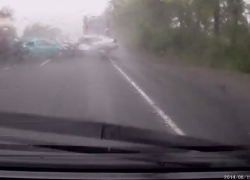 В сети появилось видео ДТП с пятью авто на трассе «Нововоронеж-Воронеж»