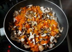 Под Воронежем пенсионерка накормила маленьких внуков отравленными грибами: 2 скончались