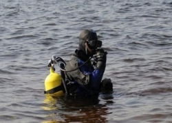 Тело 62-летнего пенсионера спустя сутки достали из реки под Воронежем