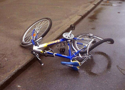 Пенсионер на ВАЗе сбил 8-летнюю велосипедистку под Воронежем