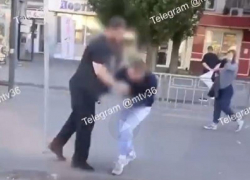 Жёсткая драка водителя и пассажира маршрутки №16 попала на видео в Воронеже
