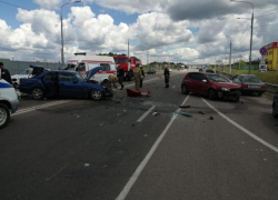 Под Воронежем Mercedes-Benz устроил на встречке ДТП с тремя пострадавшими 