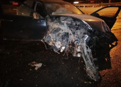 Полицейские показали, что стало с Lexus и Mercedes после серьезного ДТП в Воронеже 