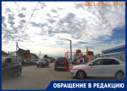 Водитель сбил воронежскую велосипедистку на глазах у инспектора ДПС, осмотрел машину и спокойно уехал