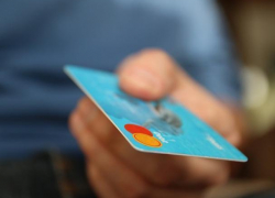 Воронежец оформил кредитную карту на бомжа, чтобы обогатиться