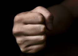 В Воронежской области мужчина избил жену и полицейского