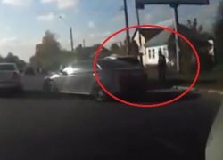 На видео попал дорожный конфликт со стрельбой из "лихих 90-х" в Воронеже
