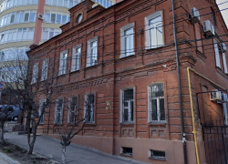 Двухэтажный «Дом купца Халтурина» отреставрируют в центре Воронежа