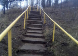 Жертвой человеческой жадности стала нагорная лестница в центре Воронежа