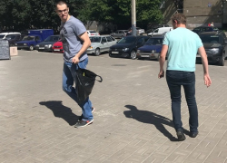 Газовая драка воронежца с мастером по ремонту попала на видео