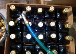 Воронежским бутлегерам светит срок за производство "элитной паленки"