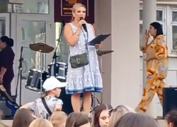 Кандидат-единоросс призвала голосовать за нее на детском празднике в Воронежской области