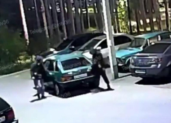 Куда пропадает бензин, показали камеры наблюдения в Воронеже