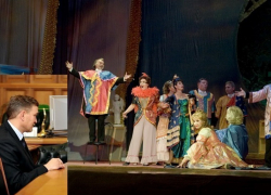 Артисты воронежского Театра оперы и балета пожаловались Владимиру Путину на своего директора