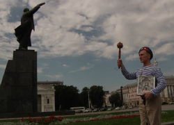 Чиновники, Господь страшен в гневе, - воронежец «Единой России» и Гусеву