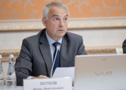 Любитель бережливого управления и вице-губернатор Игорь Лотков отмечает 62-летие в Воронеже