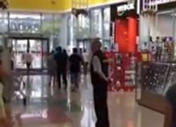 В Воронеже из-за пожарной тревоги эвакуировали гипермаркет