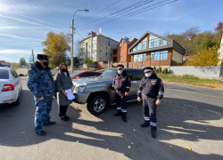 Воронежские силовики помогли приставам опечатать Nissan Patrol за трехсоттысячные долги хозяина