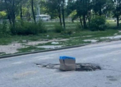 Дорожная опасность поджидает водителей в крупном воронежском микрорайоне