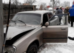 "Волга" протаранила частный дом в центре Воронежа