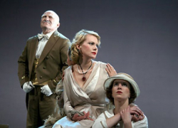 В сентябре воронежцы смогут посмотреть лучшие постановки МХАТ