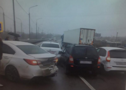 Появились фото массового ДТП на воронежском участке М-4 «Дон»