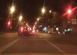 Момент нелепого столкновения двух нарушителей сняли в Воронеже 