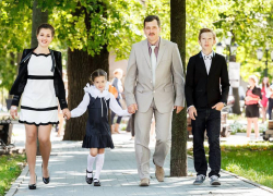 Константин Ашифин: Живу скромно и просто