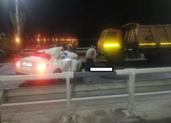 18-летняя девушка погибла при столкновении Mercedes с трактором на Чернавском мосту