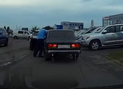 Видео очередных разборок на воронежских дорогах появилось в сети 