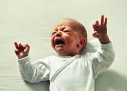 Молодая мать специально напоила маленького сына уксусом в Воронежской области