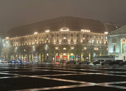 Новогодний подарок прямо в центре города сделали воронежским автомобилистам 