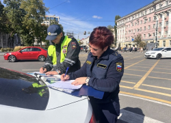 Только после ареста автомобиля должник погасил штрафы в Воронеже 