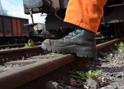 Под Воронежем поезд переехал рабочему две ноги