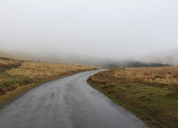 В Воронежской области сбитая на дороге пенсионерка скончалась по дороге в больнцу