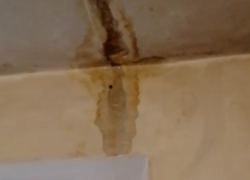 Пытку водой устроили жителям 65-летнего дома в Воронежской области