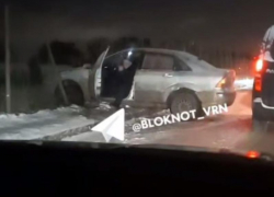 Таран забора стал причиной дикой пробки в Воронеже