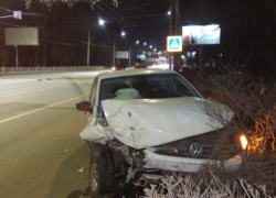 Ребенок и взрослые пострадали в ДТП с двумя Volkswagen в Воронеже