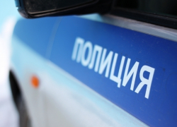 В Воронеже хулиган разнес припаркованный «Мерседес»